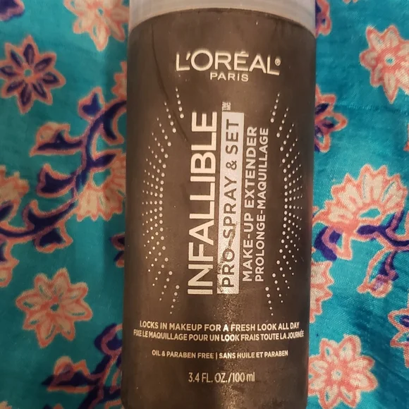 Free w/ Bundle L'OREAL PARIS - Infallible Pro Spray & Set - Picture 8 of 16